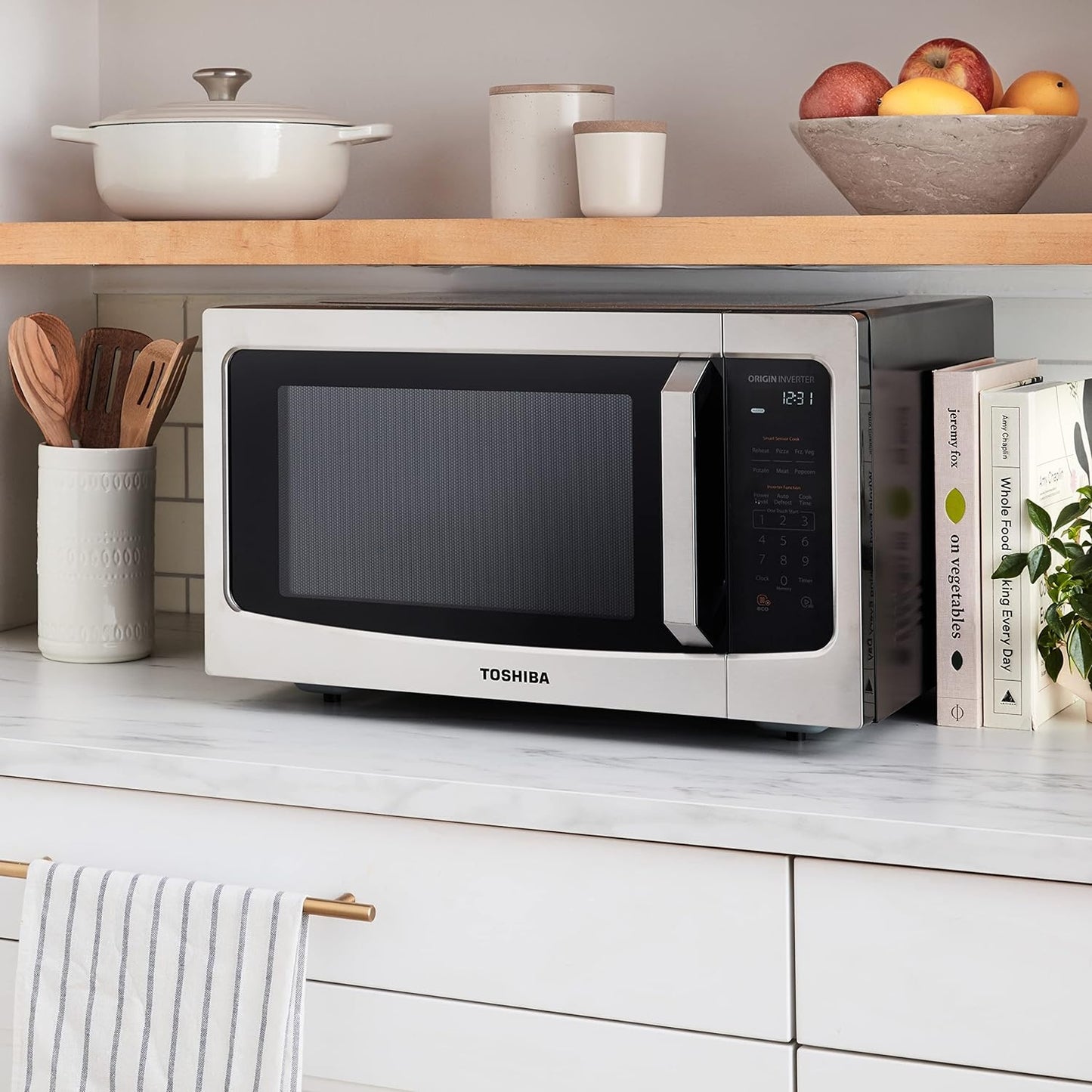TOSHIBA ML-EM45PIT(SS) Countertop Microwave Oven with Inverter Technology, 1.6 Cu.ft, 13.6" Stainless Steel