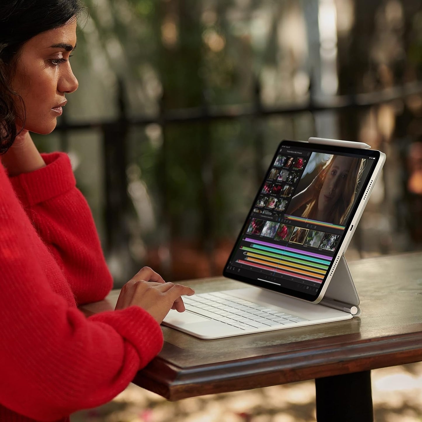 APPLE 12.9-INCH IPAD PRO WI-FI - 5TH GEN ***Do list as NEW, Need software updated grade changed to Open box.***