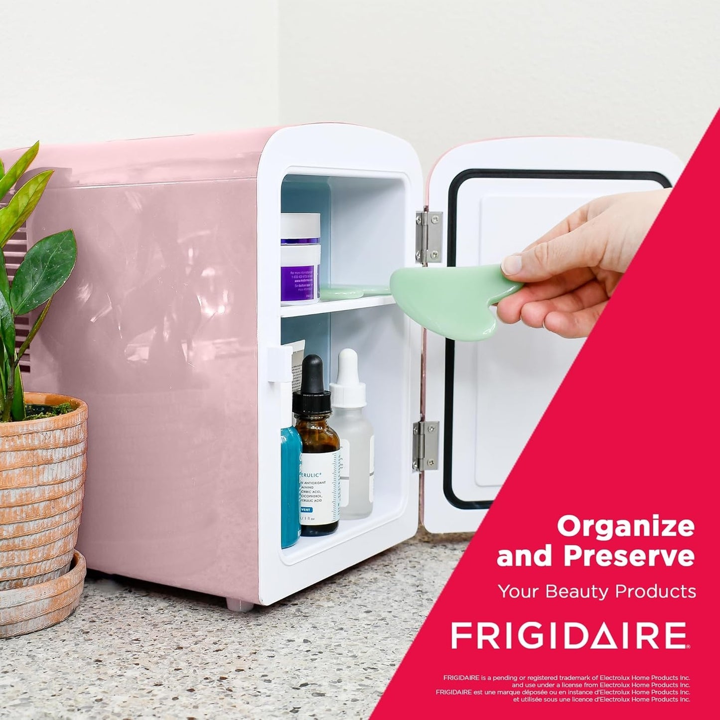 Frigidaire Retro 6-cans or 4 liter Portable Mini Fridge Pink EFMIS129-B-PINK