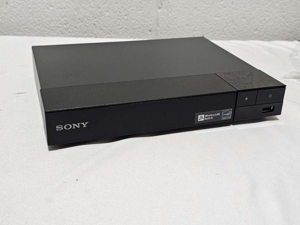 Sony BDP-BX370 Blu-ray Player Dolby TrueHD & DTS-HD built-in Wi-Fi w/ HDMI Cable