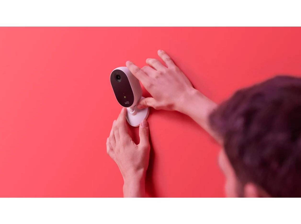 WiZ Indoor Security Camera 1080p HD Video Motion Detection Full-Duplex Audio 9290032636