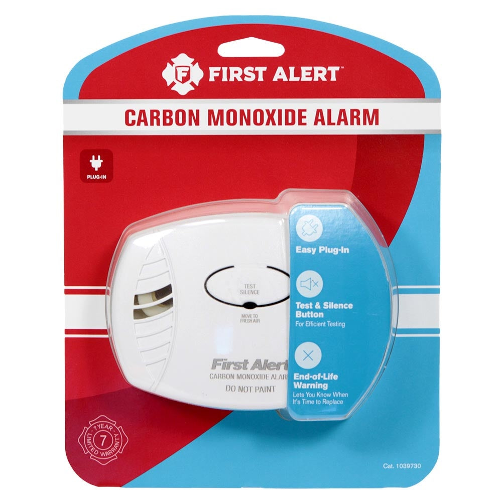 First Alert Basic Plug-In Carbon Monoxide Alarm - CO600 (1039730) - Wired - 120 V AC - 85 dB