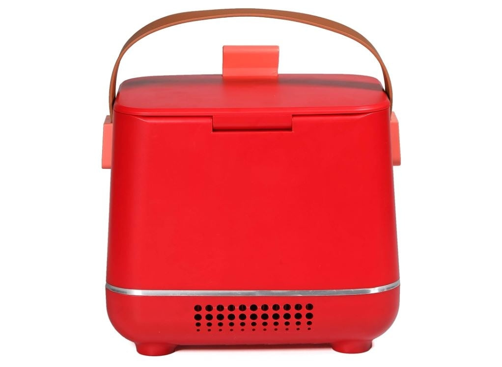 Frigidaire 6-Can Retro 4-Liter Top-Opening Portable Beverage Mini Fridge/Cooler EFMIS308-RED