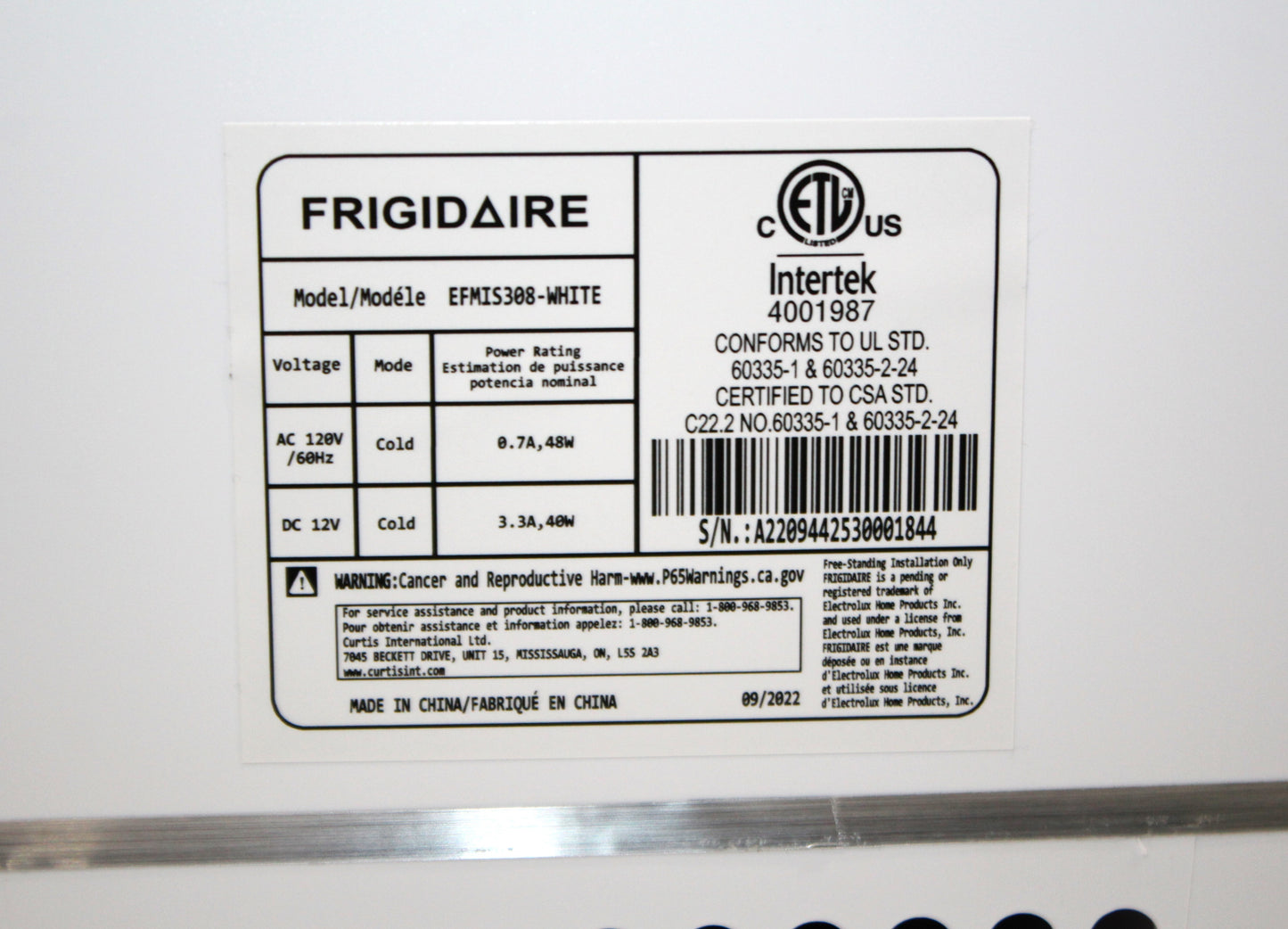 Frigidaire 6-Can Retro Top-Opening Portable Beverage Mini Fridge/Cooler EFMIS308-WHITE