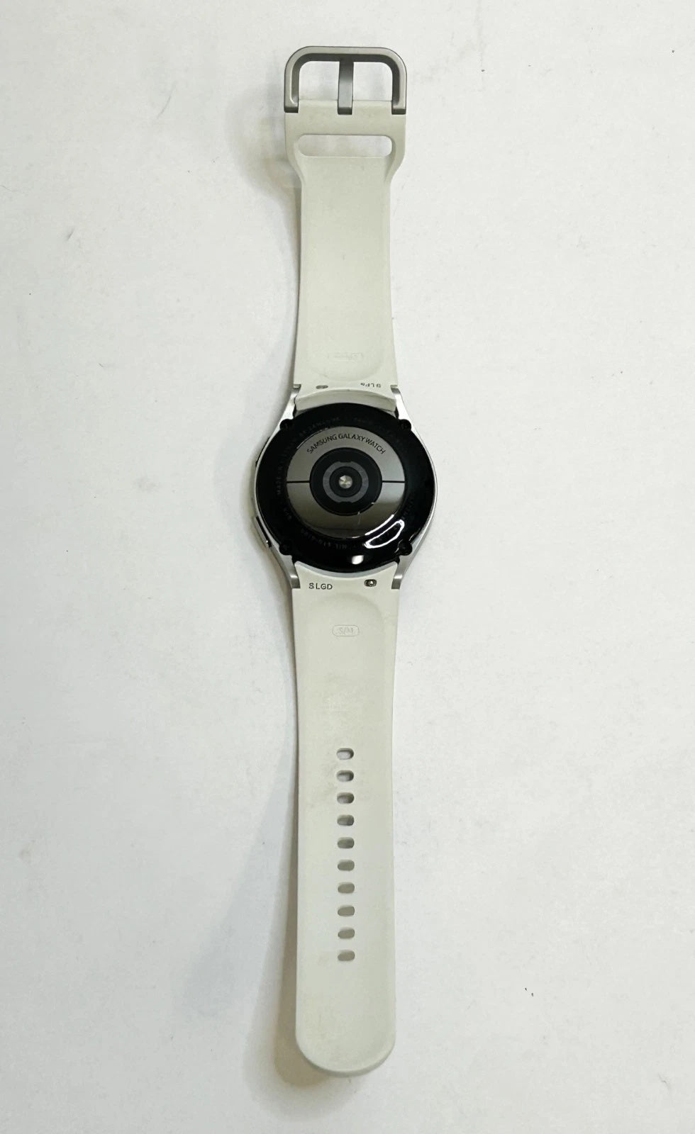 Samsung Galaxy Watch4 Smartwatch 40mm, Bluetooth/Wi-Fi, Silver SM-R860NZSAXAA