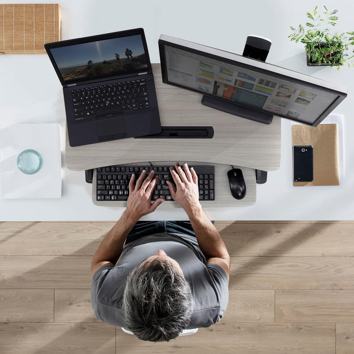 Ergotron – WorkFit-Z Mini Small Standing Desk Converter 33-458-917