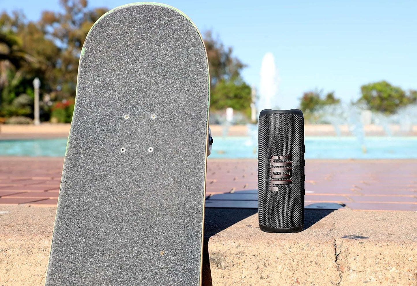 JBL FLIP6 Portable Waterproof Speaker Black JBLFLIP6BLK