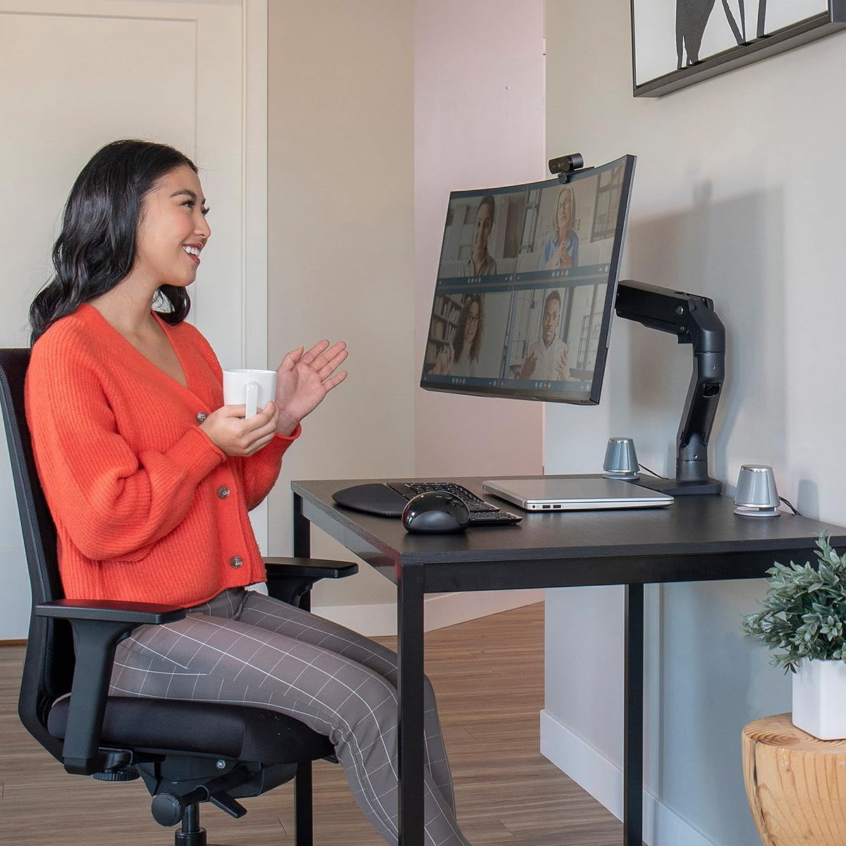 Ergotron HX Desk Monitor Arm for Displays up to 42 lb Matte Black 45-475-224