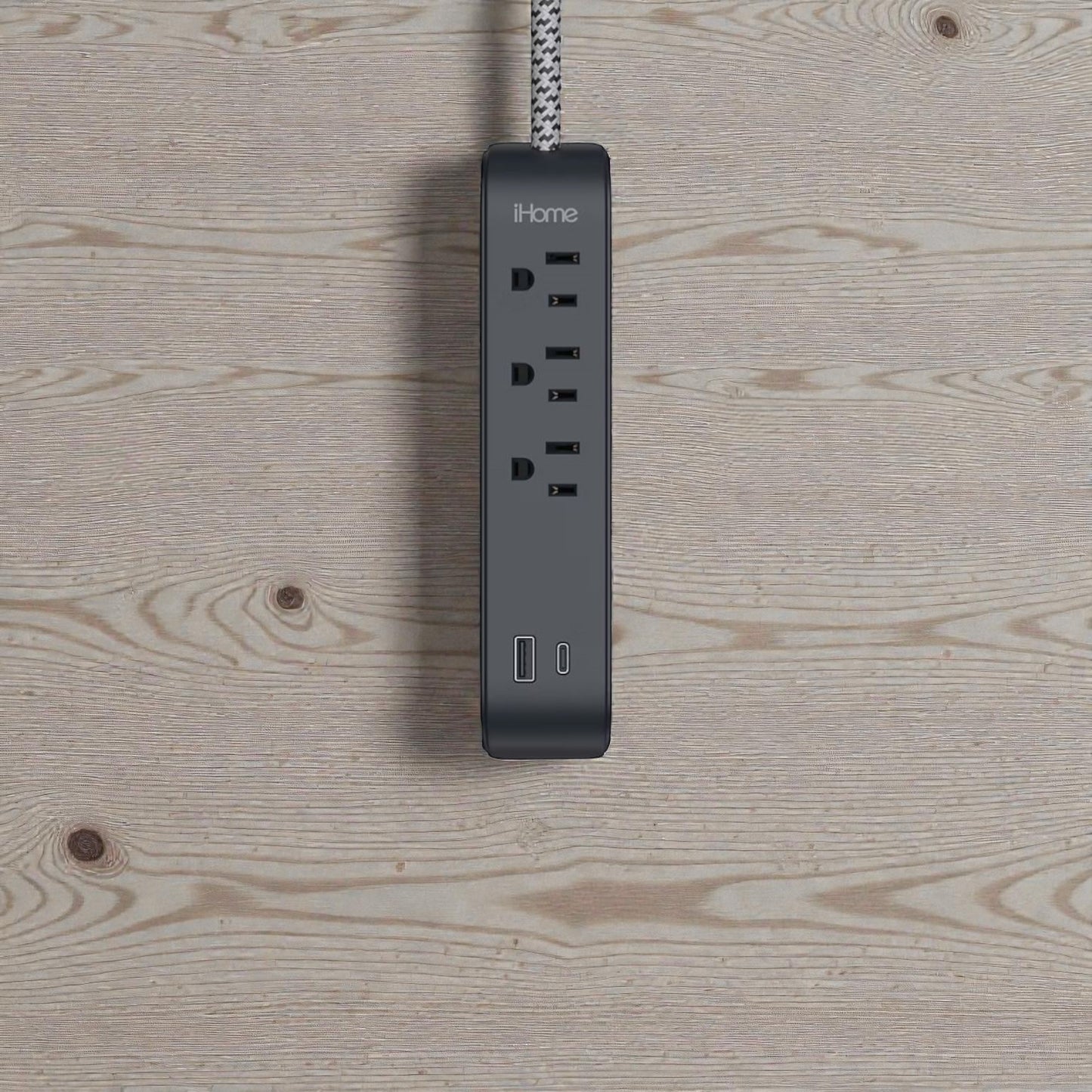 iHome Power Strip with USB and Cord Black 2IHAC2268B0L2