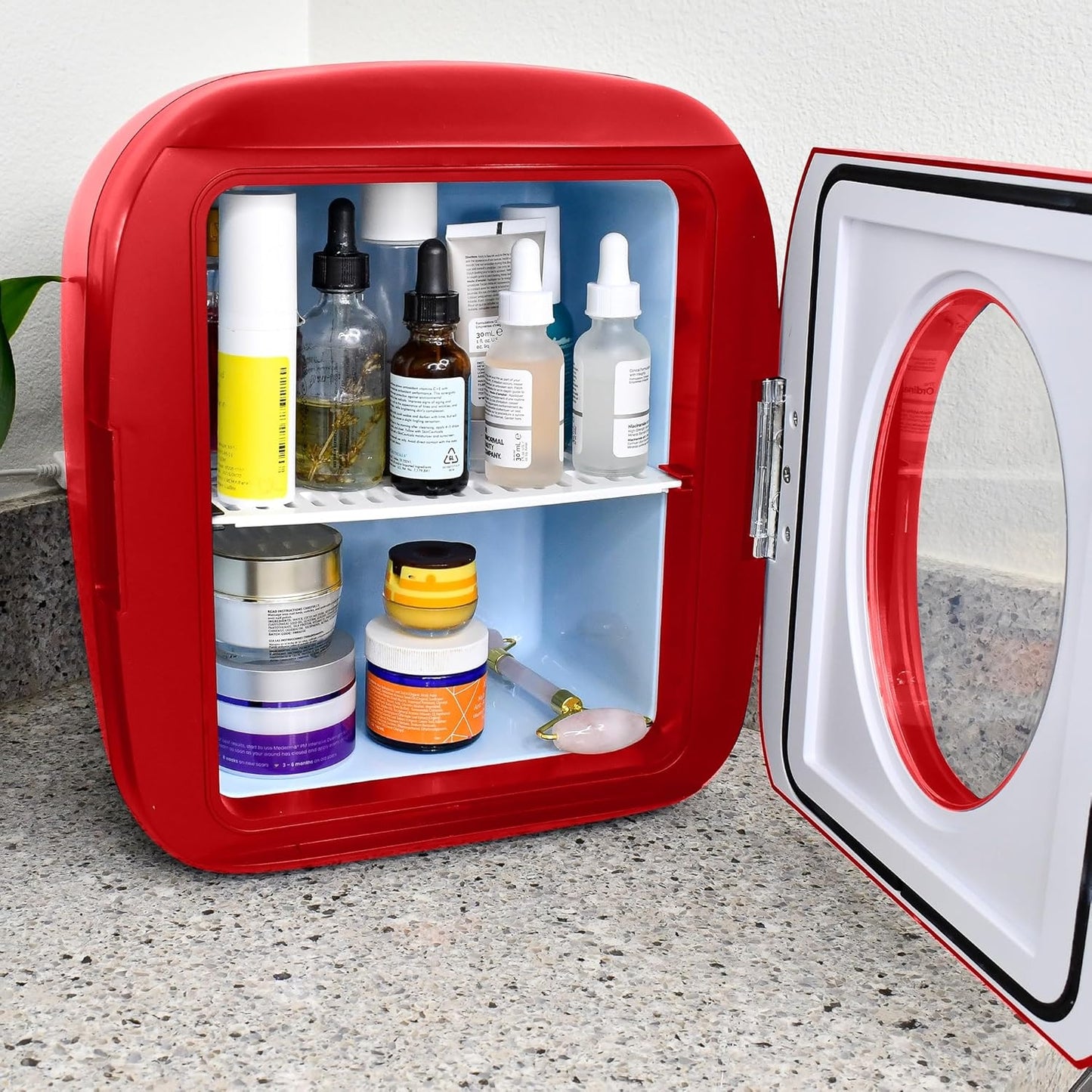Frigidaire Portable Retro 12-Can Mini Fridge Holds 12 cans/9 liters EFMIS462-RED-C2