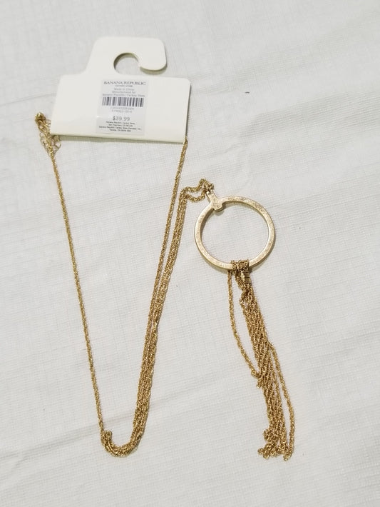 CHAIN W/ HOOP TASSEL PENDANT