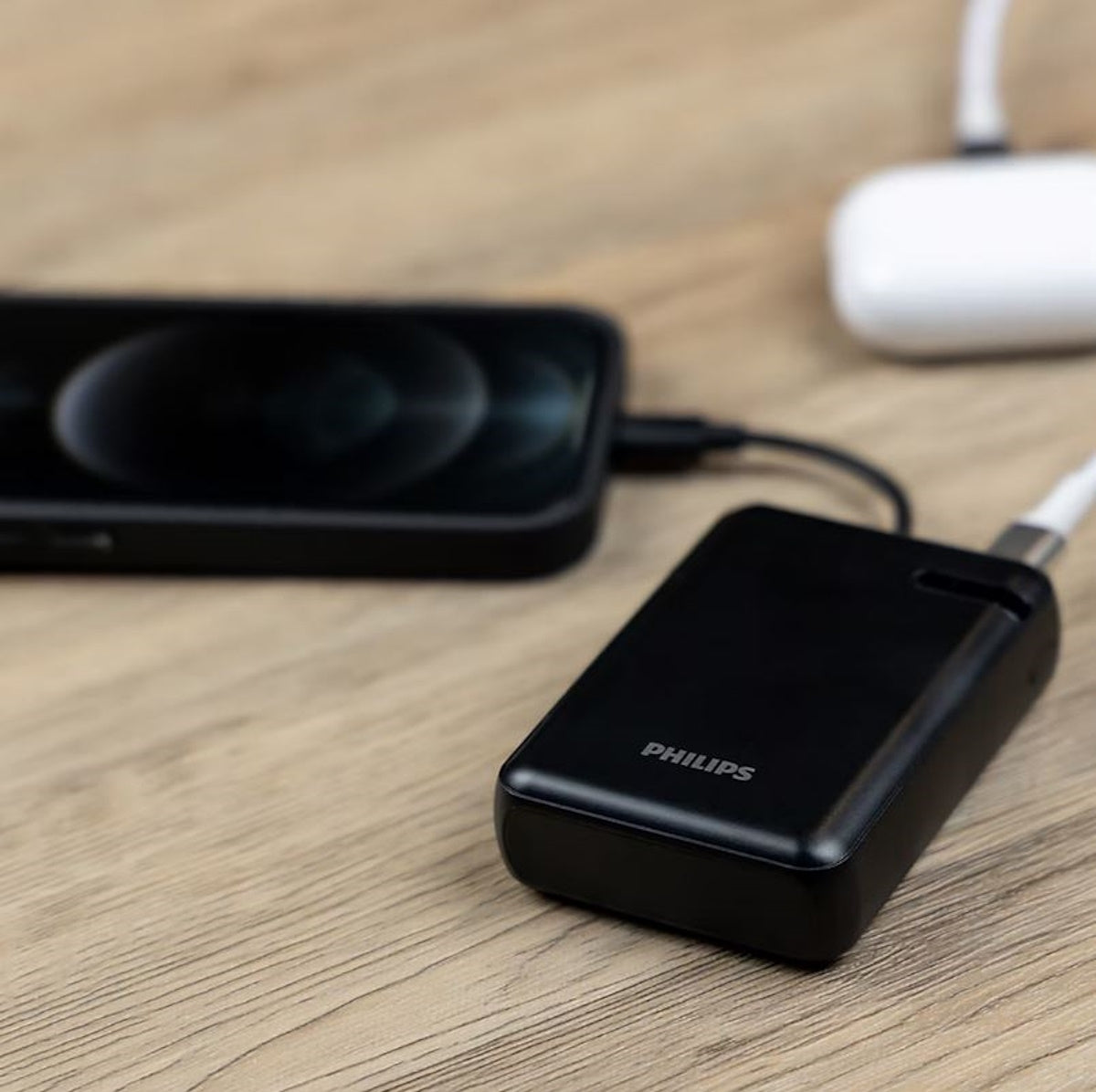Philips Battery Pack, 1 USB-C, 15W, 1 Tethered USB-C Cable, 10000mAh, BLK 2 pack DLP3853B/37