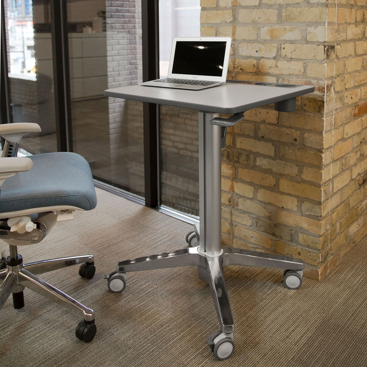 Ergotron LearnFit Mobile Sit-Stand Desk Short, 29 to 45" 24-547-003