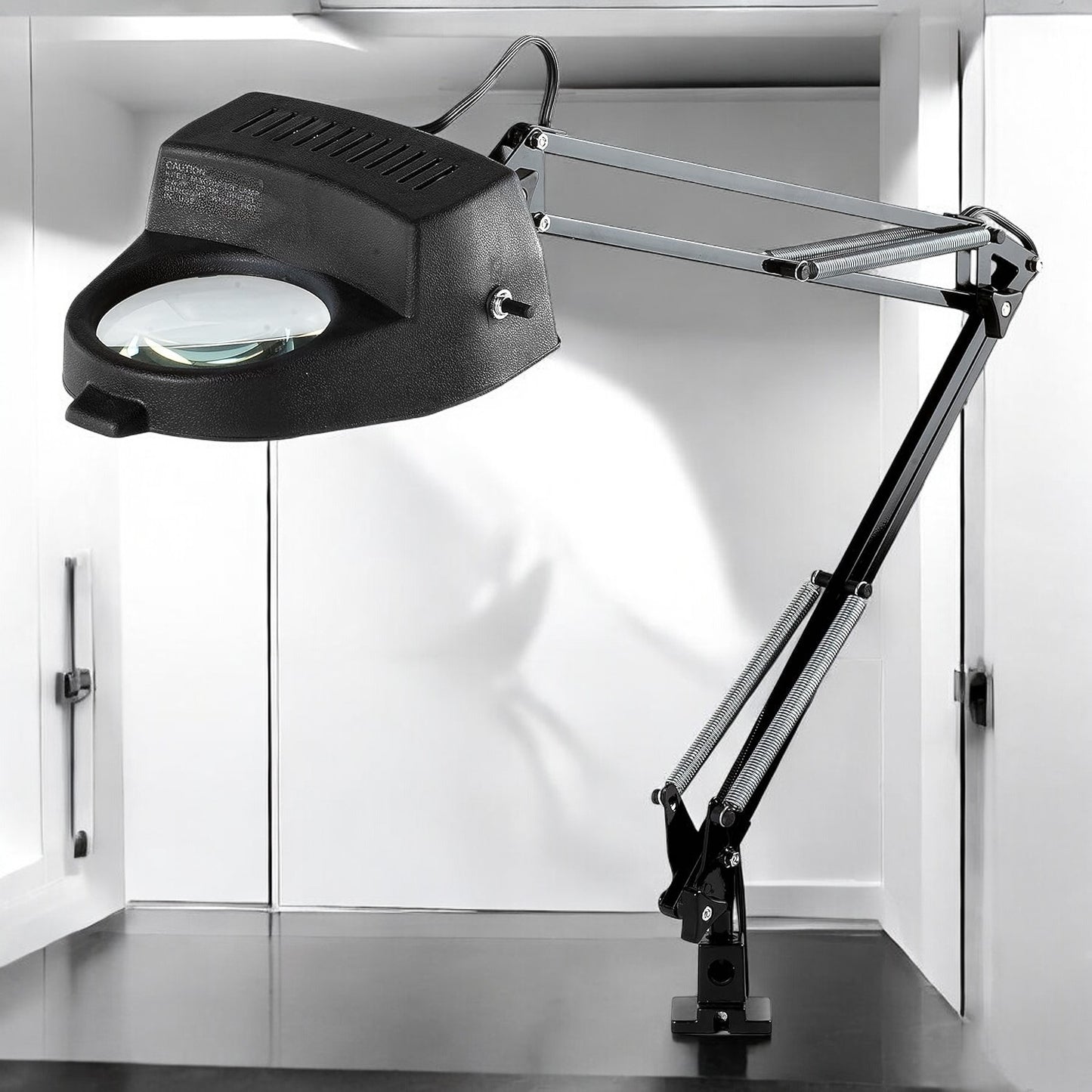 Electrix 7268 FL Magnifier Lamp Clamp-on Mounting 3-Diopter 33", 14W, 800 Raw Lm