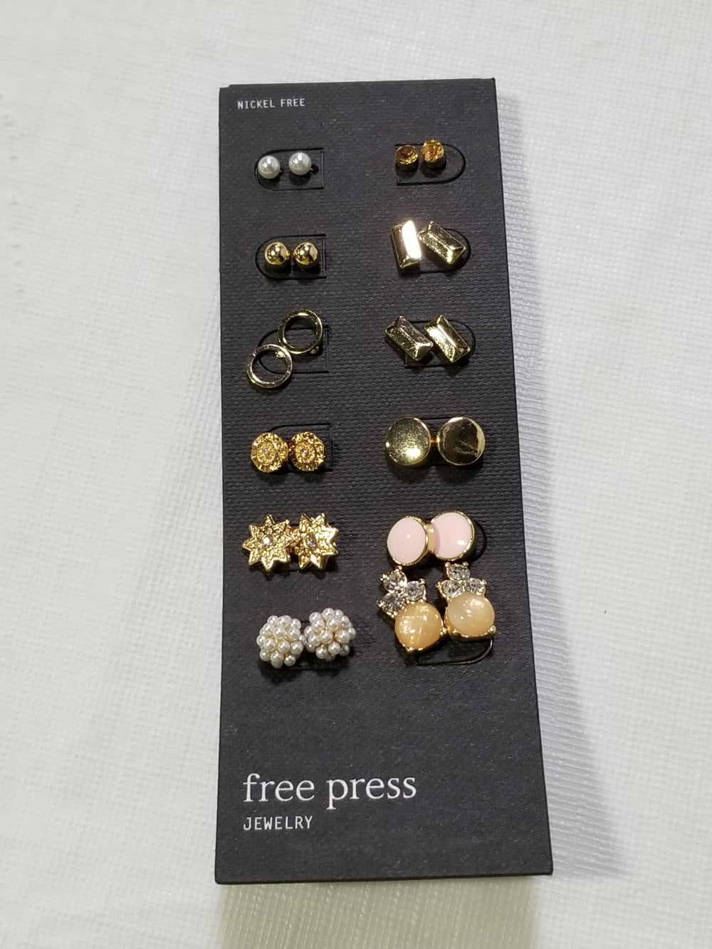 Free Press Set of Earrings