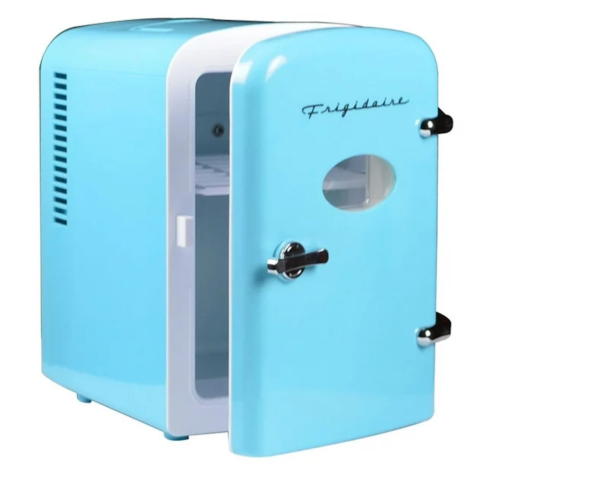 Frigidaire Mini Retro Refrigerator Blue - Store snacks and beverages - 6-cans or 4-liters (Renewed)