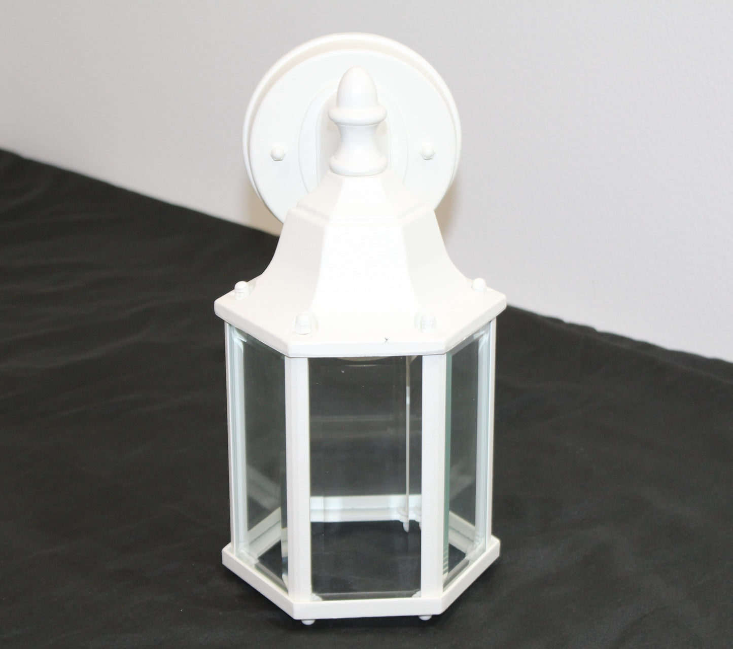 Sunset Lighting Outdoor Wall Sconce w/ Clear Beveled Glass, White Finish  F7851-30