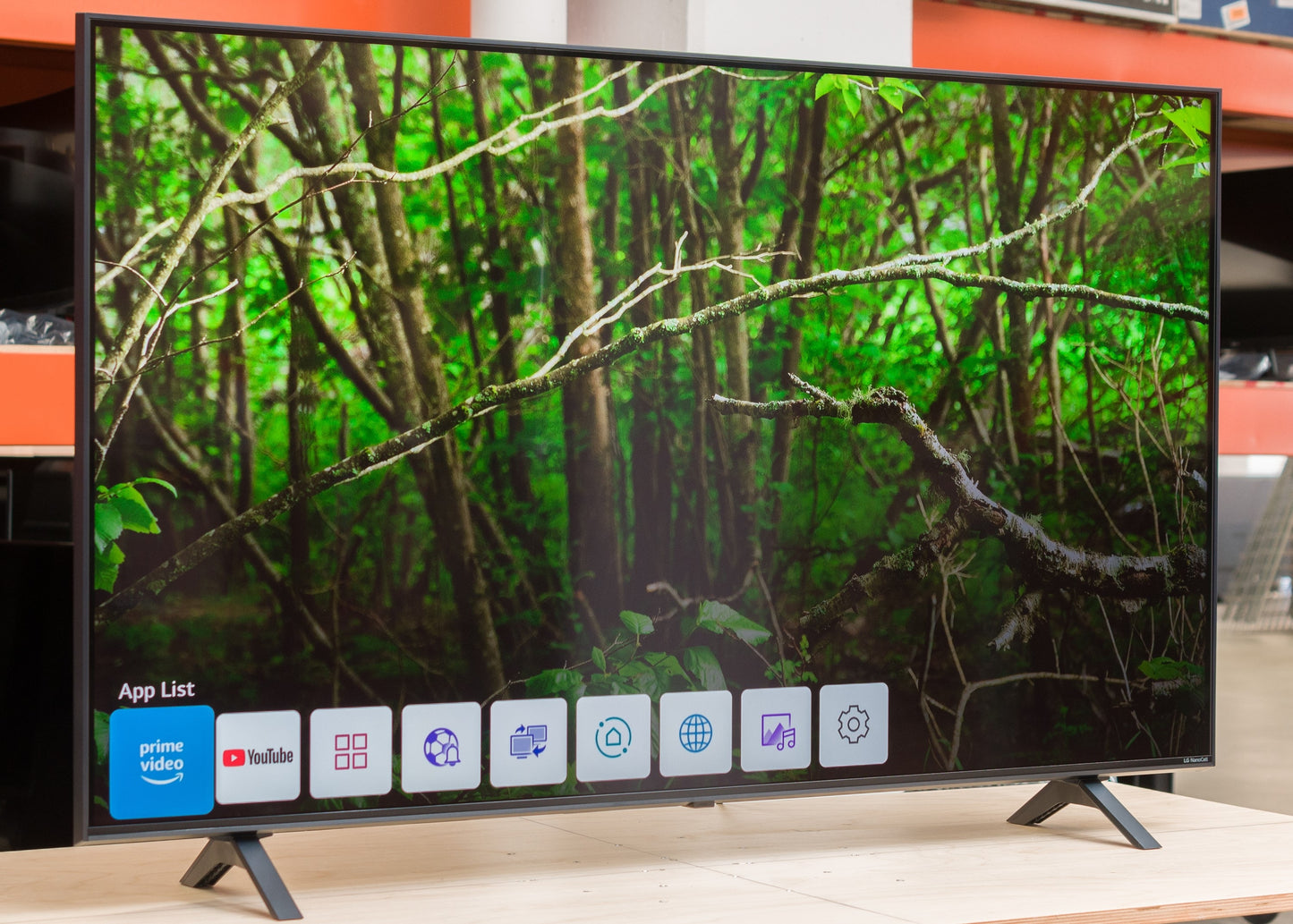 LG 43" Class 4K UHD Smart LED TV webOS 22 - 43NANO75