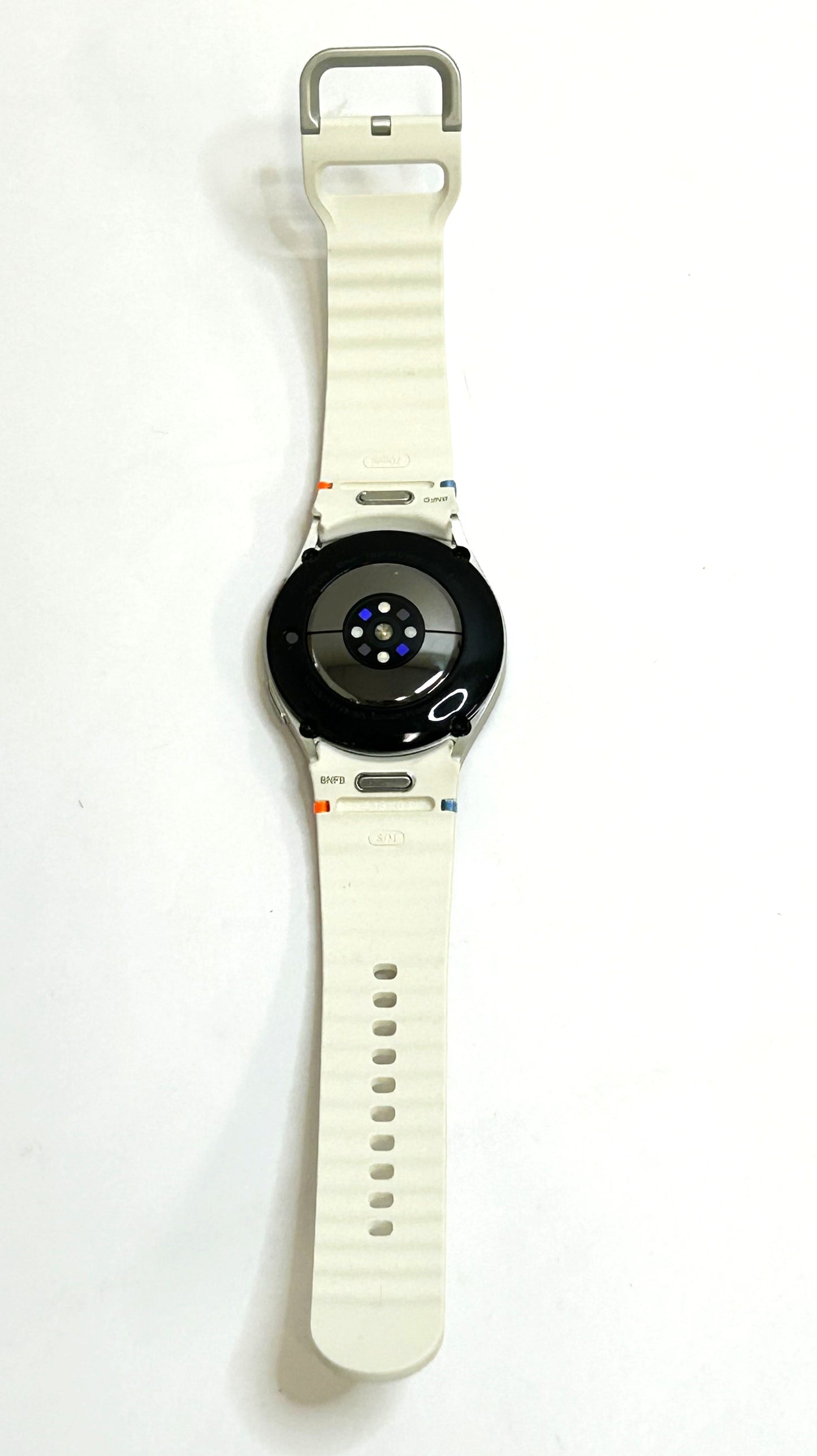 Samsung Galaxy Watch7 Aluminum Smartwatch 40mm Gold Cream SM-L300NZEAX/AA