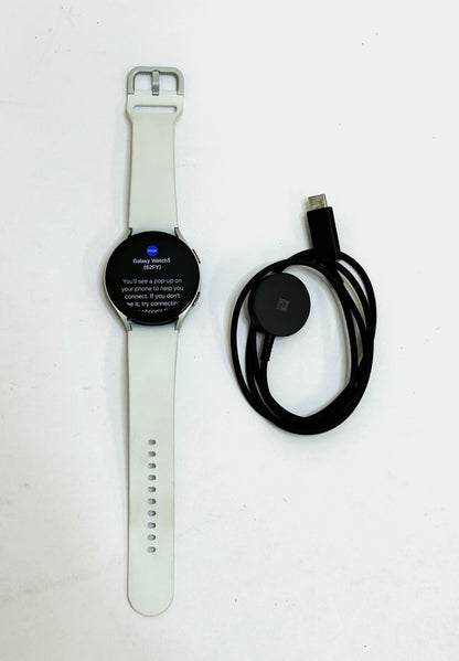 Samsung Galaxy Watch5 Aluminum Smartwatch 44mm BT Silver SM-R910NZSAXAA