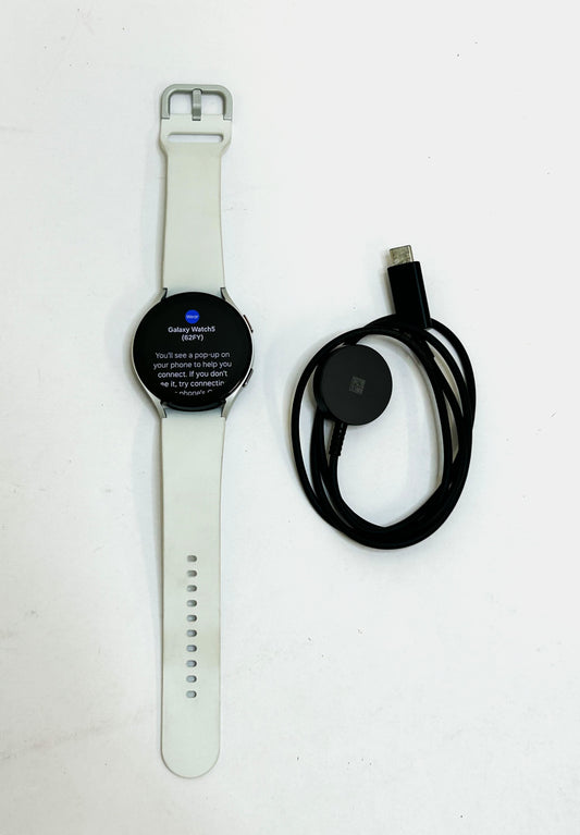 Samsung Galaxy Watch5 Aluminum Smartwatch 44mm BT Silver SM-R910NZSAXAA