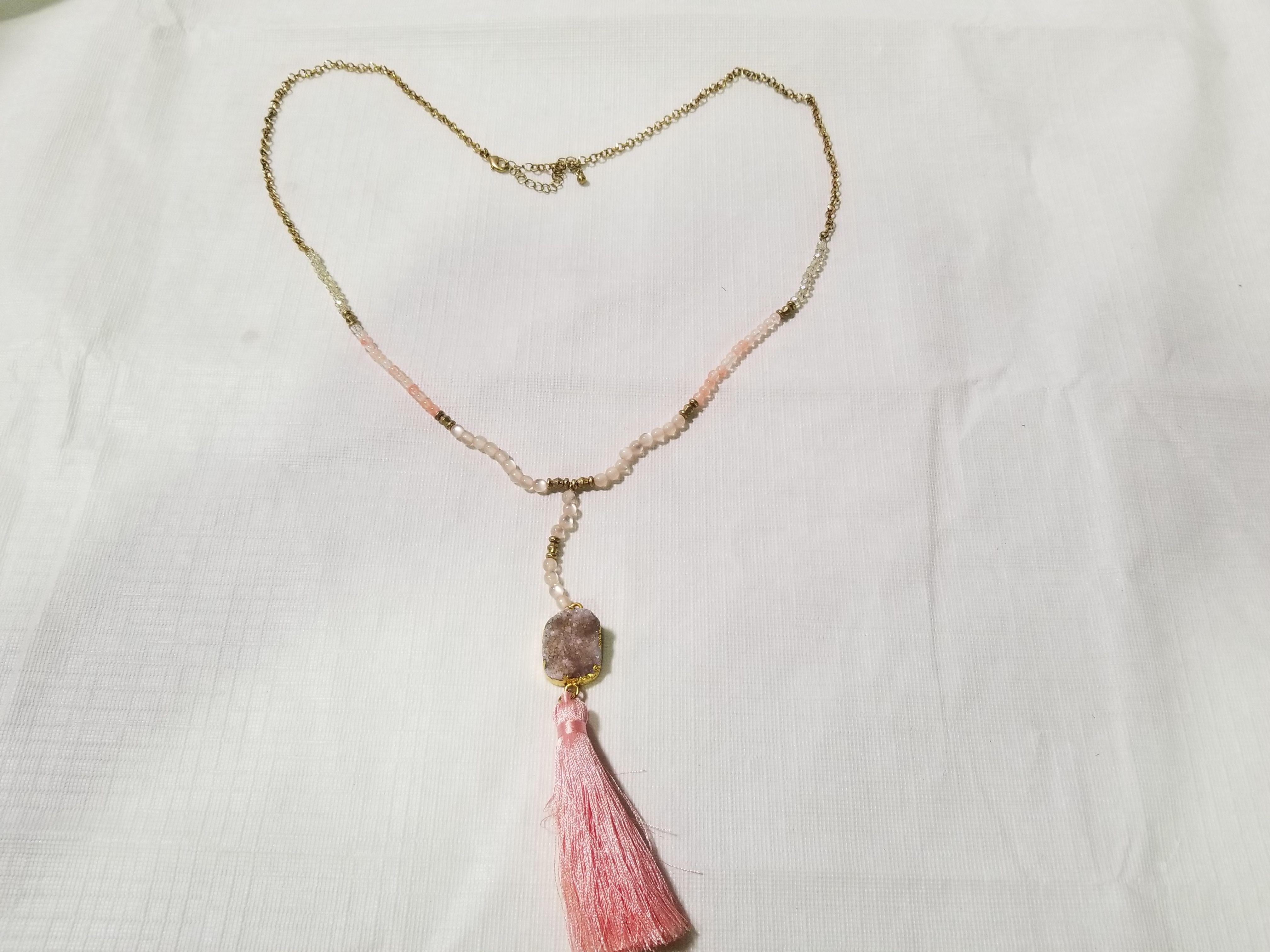 MULTI BEADED DRUZY Y NECKLACE RED TASSEL